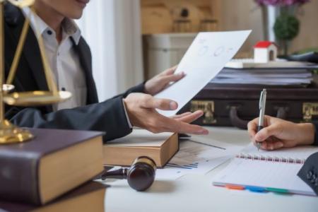 lawyer-consult